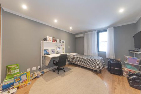 Apartamento à venda com 314m², 5 quartos e 4 vagas Apartamento à venda com 314m², 5 quartos e 4 vagasSuíte 2