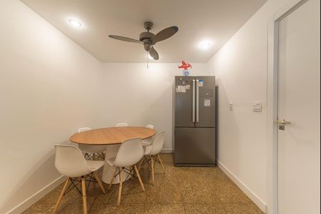 Apartamento à venda com 314m², 5 quartos e 4 vagas Apartamento à venda com 314m², 5 quartos e 4 vagasCozinha