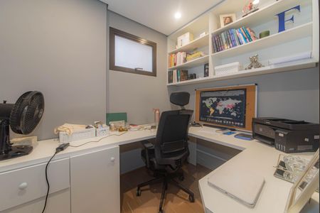 Apartamento à venda com 314m², 5 quartos e 4 vagas Apartamento à venda com 314m², 5 quartos e 4 vagasEscritorio 2