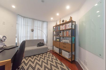 Apartamento à venda com 314m², 5 quartos e 4 vagas Apartamento à venda com 314m², 5 quartos e 4 vagasEscritorio