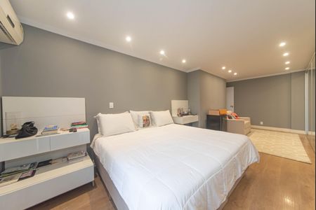 Apartamento à venda com 314m², 5 quartos e 4 vagas Apartamento à venda com 314m², 5 quartos e 4 vagasSuíte 1