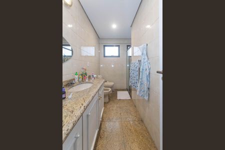 Apartamento à venda com 314m², 5 quartos e 4 vagas Apartamento à venda com 314m², 5 quartos e 4 vagasBanheiro da Suíte 3