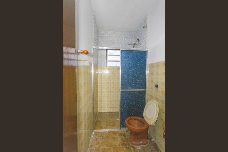 Banheiro  de casa para alugar com 1 quarto, 50m² em Canhema, Diadema