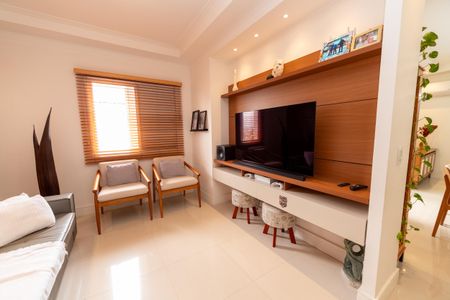 Sala de TV de apartamento à venda com 3 quartos, 166m² em Empresarial 18 do Forte, Barueri