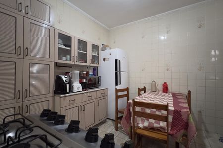 Casa à venda com 100m², 2 quartos e 2 vagasCozinha