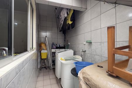 Casa à venda com 100m², 2 quartos e 2 vagasÁrea de Serviço