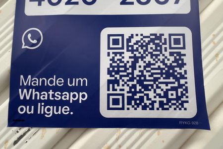 Casa à venda com 100m², 2 quartos e 2 vagasPlaquinha 