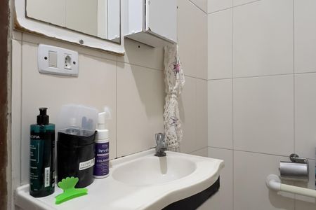 Casa à venda com 100m², 2 quartos e 2 vagasBanheiro 2