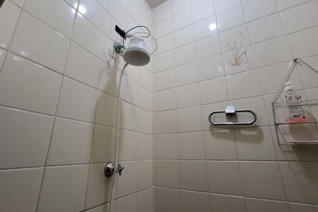 Casa à venda com 100m², 2 quartos e 2 vagasBanheiro 1