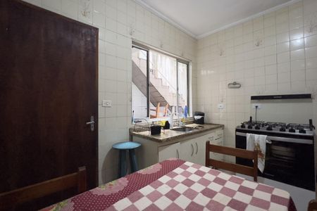 Casa à venda com 100m², 2 quartos e 2 vagasCozinha