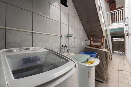 Casa à venda com 100m², 2 quartos e 2 vagasÁrea de Serviço