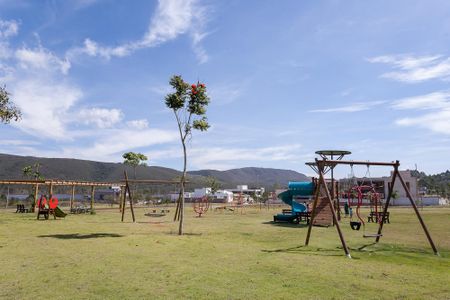Casa de condomínio à venda com 252m², 4 quartos e 4 vagasÁrea comum - Playground