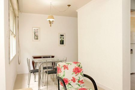 Apartamento à venda com 70m², 2 quartos e 1 vagaSala