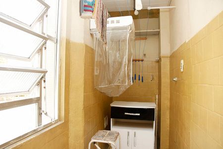 Apartamento à venda com 70m², 2 quartos e 1 vagaÁrea de Serviço