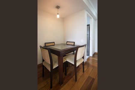 Apartamento à venda com 62m², 2 quartos e 2 vagasSala