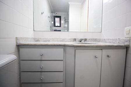 Apartamento à venda com 62m², 2 quartos e 2 vagasBanheiro Social