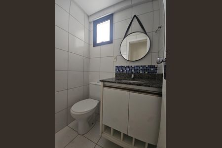 Banheiro social de apartamento para alugar com 2 quartos, 65m² em Boca do Rio, Salvador