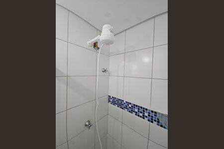 Apartamento para alugar com 65m², 2 quartos e 1 vaga Apartamento para alugar com 65m², 2 quartos e 1 vagaBanheiro social