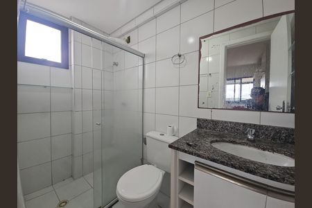 Apartamento para alugar com 65m², 2 quartos e 1 vaga Apartamento para alugar com 65m², 2 quartos e 1 vagaBanheiro da Suíte