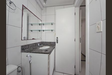 Apartamento para alugar com 65m², 2 quartos e 1 vaga Apartamento para alugar com 65m², 2 quartos e 1 vagaBanheiro da Suíte