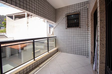 Casa à venda com 200m², 3 quartos e 3 vagas Casa à venda com 200m², 3 quartos e 3 vagasVista da Suíte