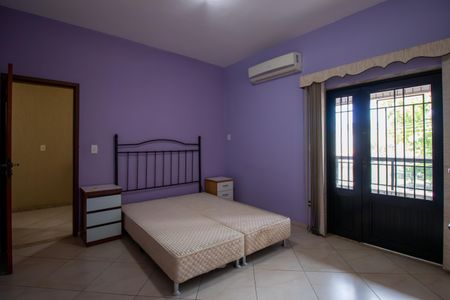 Casa à venda com 200m², 3 quartos e 3 vagas Casa à venda com 200m², 3 quartos e 3 vagasSuíte 1