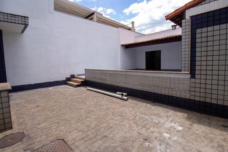 Casa à venda com 200m², 3 quartos e 3 vagas Casa à venda com 200m², 3 quartos e 3 vagasÁrea gourmet