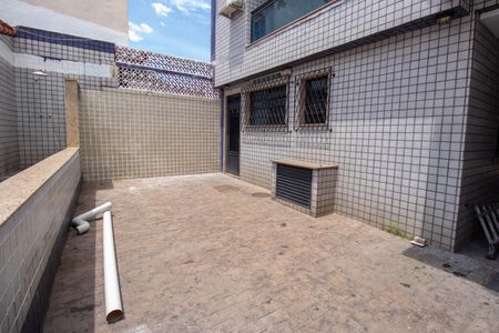 Casa à venda com 200m², 3 quartos e 3 vagas Casa à venda com 200m², 3 quartos e 3 vagasÁrea gourmet