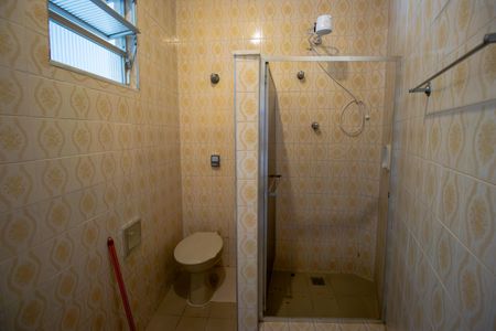 Casa à venda com 200m², 3 quartos e 3 vagas Casa à venda com 200m², 3 quartos e 3 vagasBanheiro de serviço