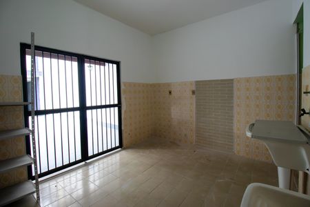 Casa à venda com 200m², 3 quartos e 3 vagas Casa à venda com 200m², 3 quartos e 3 vagasÁrea de Serviço