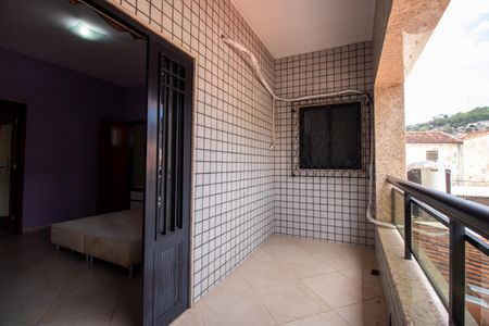 Casa à venda com 200m², 3 quartos e 3 vagas Casa à venda com 200m², 3 quartos e 3 vagasVista da Suíte