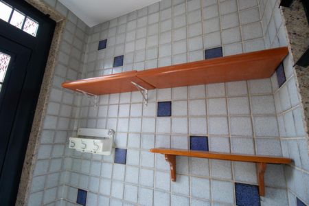 Casa à venda com 200m², 3 quartos e 3 vagas Casa à venda com 200m², 3 quartos e 3 vagasCozinha e Área de Serviço