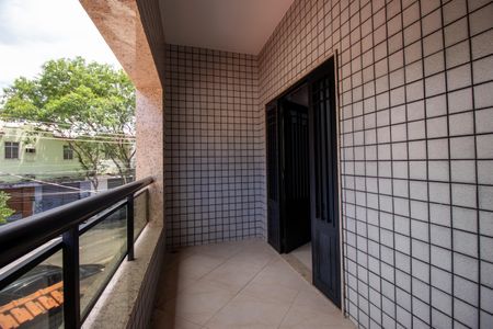 Casa à venda com 200m², 3 quartos e 3 vagas Casa à venda com 200m², 3 quartos e 3 vagasVista da Suíte