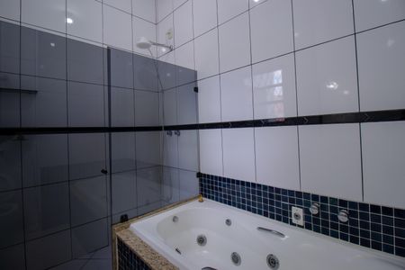 Casa à venda com 200m², 3 quartos e 3 vagas Casa à venda com 200m², 3 quartos e 3 vagasBanheiro da Suíte 1
