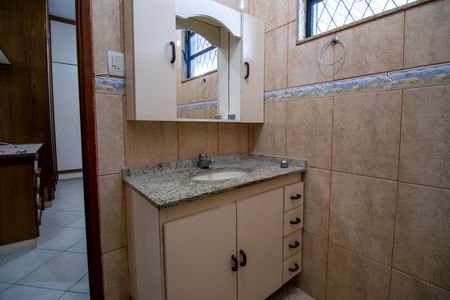 Casa à venda com 200m², 3 quartos e 3 vagas Casa à venda com 200m², 3 quartos e 3 vagasBanheiro da Suíte 2