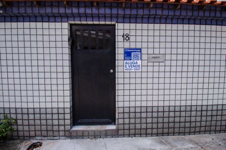 Casa à venda com 200m², 3 quartos e 3 vagas Casa à venda com 200m², 3 quartos e 3 vagasPlaca