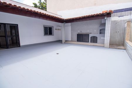 Casa à venda com 200m², 3 quartos e 3 vagas Casa à venda com 200m², 3 quartos e 3 vagasÁrea gourmet