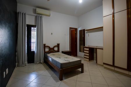Casa à venda com 200m², 3 quartos e 3 vagas Casa à venda com 200m², 3 quartos e 3 vagasSuíte 2