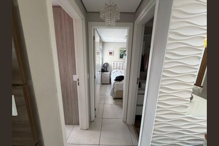 Corredor de apartamento à venda com 2 quartos, 52m² em Vila Scarpelli, Santo André