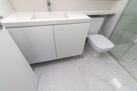 Apartamento para alugar com 100m², 2 quartos e 2 vagasBanheiro da Suite 2