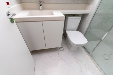 Apartamento para alugar com 100m², 2 quartos e 2 vagasBanheiro da Suíte 1