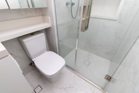 Apartamento para alugar com 100m², 2 quartos e 2 vagasBanheiro da Suíte 1