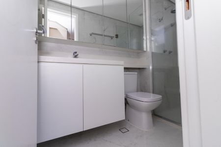 Apartamento para alugar com 100m², 2 quartos e 2 vagasBanheiro da Suite 2