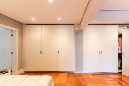 Apartamento à venda com 254m², 3 quartos e 5 vagasQuarto 3 - Suíte