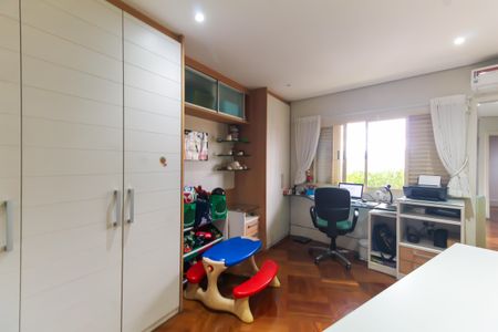 Apartamento à venda com 254m², 3 quartos e 5 vagasQuarto 1 - Suíte