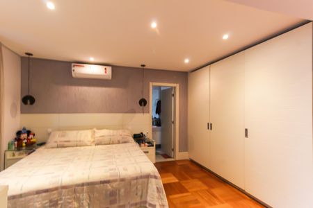 Apartamento à venda com 254m², 3 quartos e 5 vagasQuarto 3 - Suíte