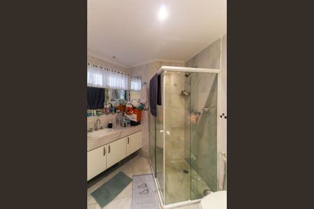 Apartamento à venda com 254m², 3 quartos e 5 vagasBanheiro da Suíte 1