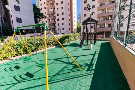 Apartamento à venda com 64m², 2 quartos e 1 vaga Apartamento à venda com 64m², 2 quartos e 1 vagaÁrea comum - Playground