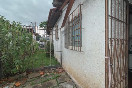 Casa para alugar com 120m², 3 quartos e 2 vagasFundos