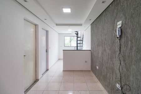 Casa para alugar com 2 quartos, 44m² em Parque Reboucas, São Paulo